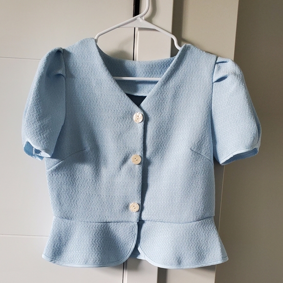 blouse - Picture 3 of 4